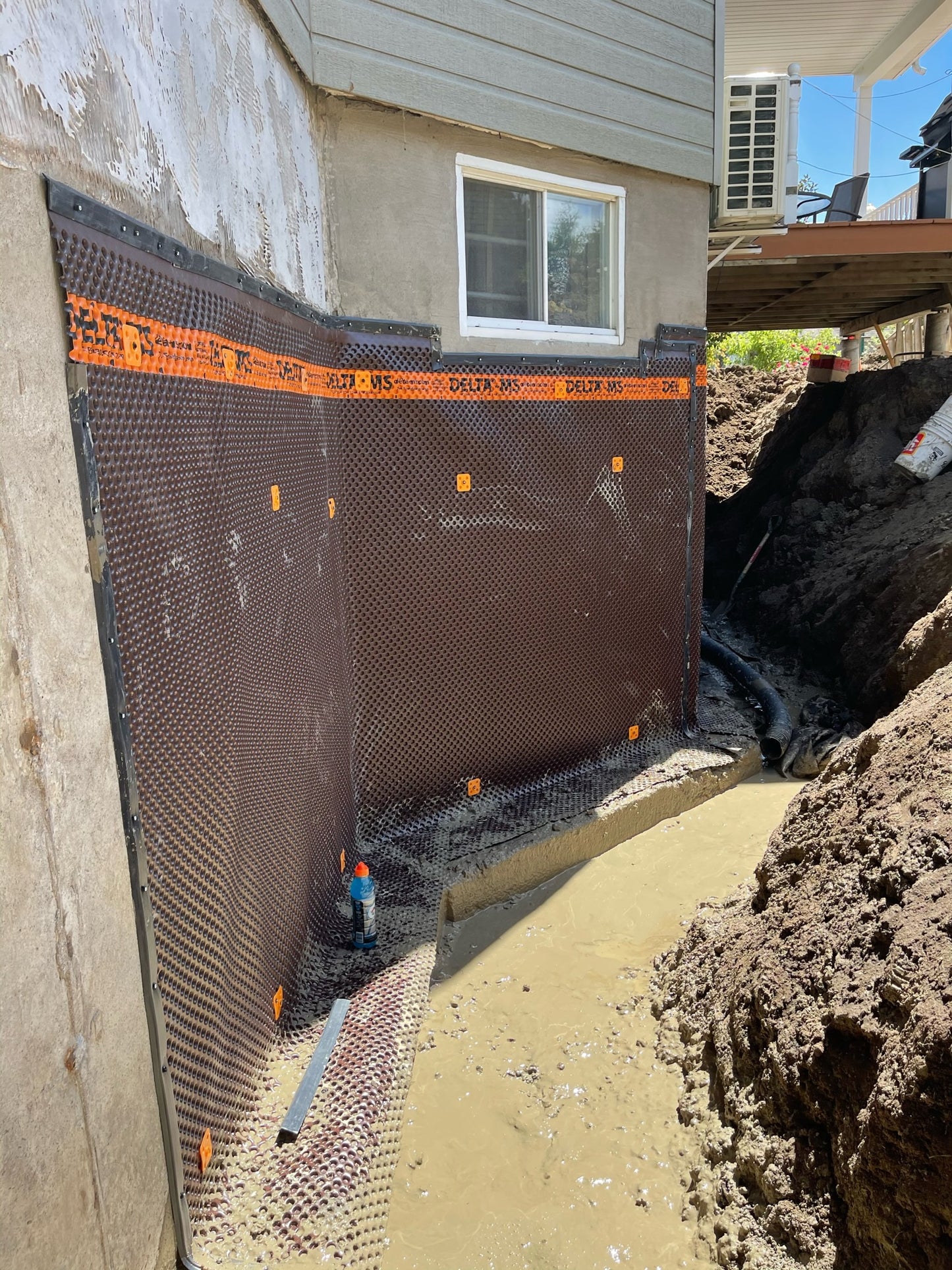 DRAIN-FRANÇAIS ET IMPERMÉABILISATION DE FONDATION